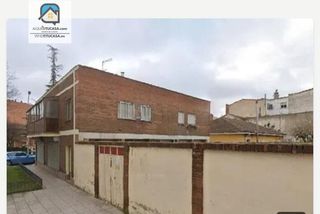 House in Venta de Baños. Casa de dos plantas ayuntamiento