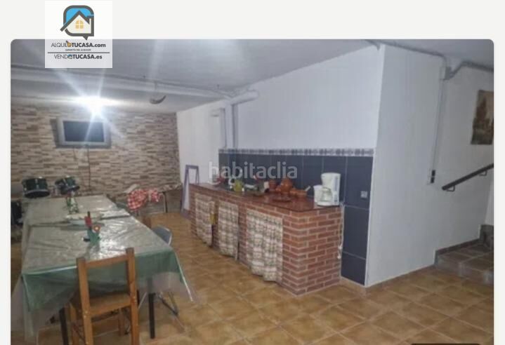Foto 623e1ac2-1980-4f91-8313-27699eae938c. Casa aparellada amb aparcament a Venta de Baños