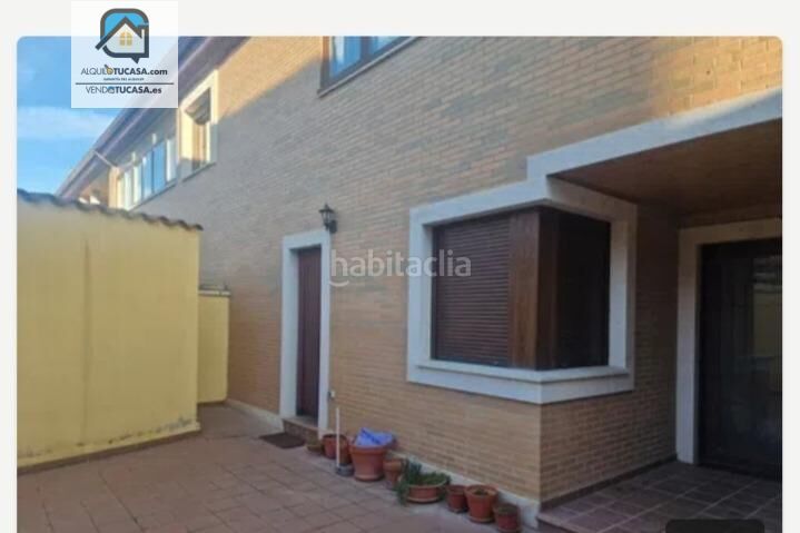 Foto c0f58e11-5c88-4216-b284-6d1634152321. Casa aparellada amb aparcament a Venta de Baños