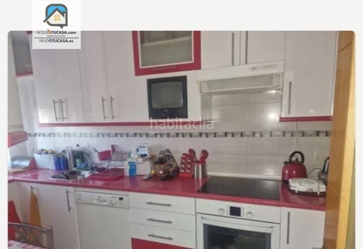 Foto fcb626cd-24bd-42c5-af78-69a136269a25. Casa aparellada amb aparcament a Venta de Baños