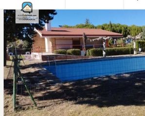 Chalet in Villamuriel de Cerrato. Espectacular chalet independiente en villamuriel de cerrato