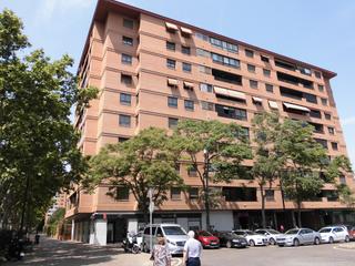 Location Appartement à Avenida de gómez laguna 12. Avenida gomez laguna 12 .3 d +salon garaje trastero piscina