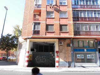 Aparcament cotxe  Plaza de utrillas 1. Garaje y trastero plaza utrillas 1