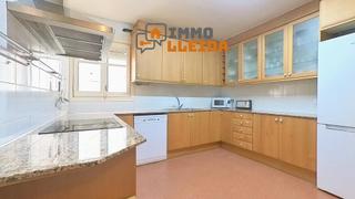 Piso  De madrid. Amplio y luminoso piso de 6 habitaciones en zona universitaria d