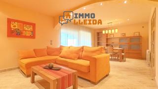Casa adossada  Mossèn cinto verdaguer. Descubre tu nuevo hogar en bellcaire!