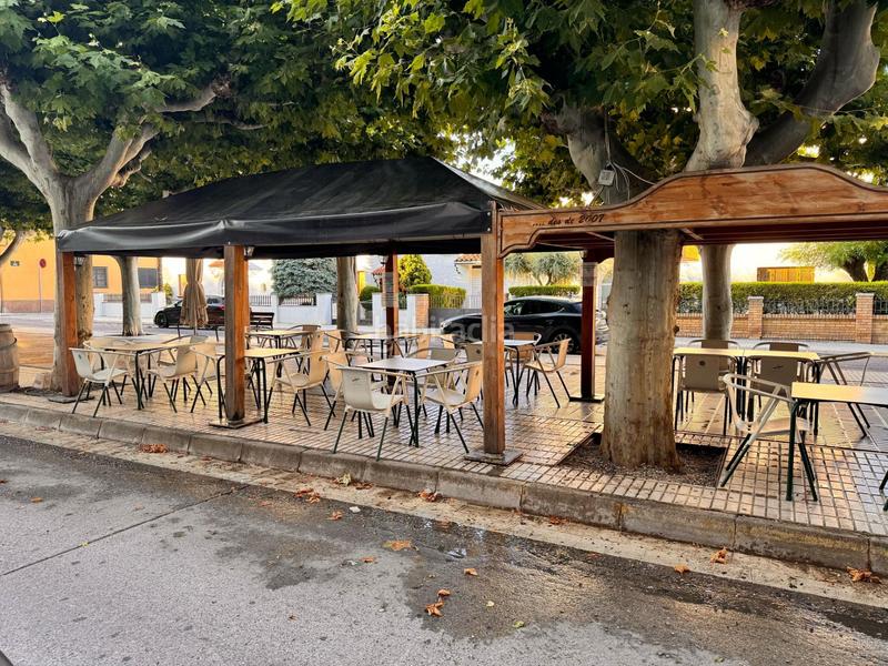Foto a0c19352-cb83-4558-b25c-8b7134d3e5aa. Alquiler local comercial en de l'estació 49 oportunidad de negocio ! en Balaguer