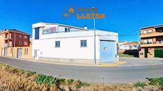 Maison jumelée  Pi i margall 1. Oportunidad casa adosada con almacén y patio