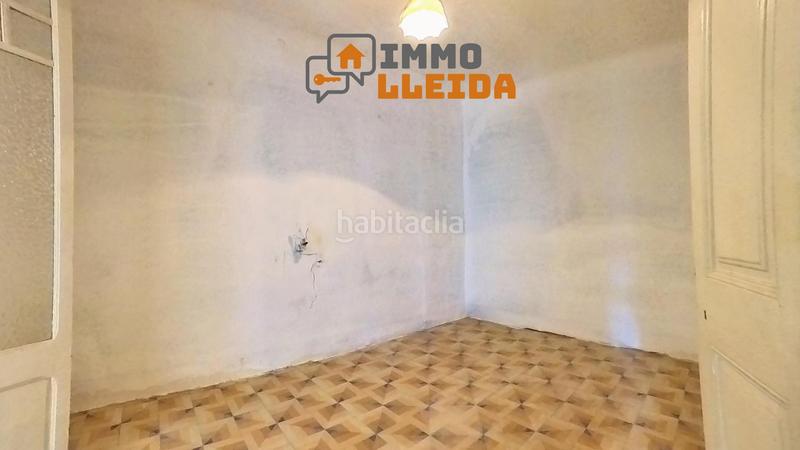 Foto ac5f8efb-0536-4fca-bccb-1a9f0c5a6c5b. Maison jumelée dans cristòfol colom 6 dans Bellvís