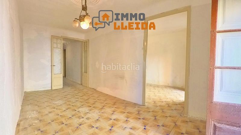Foto f10beea6-b4bf-4043-b313-bb6a38833c53. Maison jumelée dans cristòfol colom 6 dans Bellvís