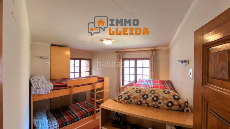 Foto cfe47a87-afc1-41cf-966b-2ba6efe8de88. Casa adossada a Àger