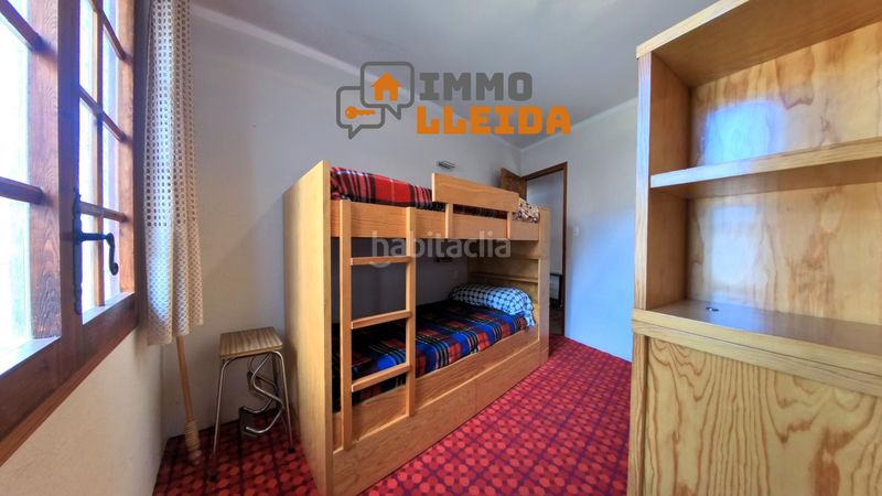 Foto dc01ca54-36d8-4143-aca9-e43d24511ed4. Casa adossada a Àger