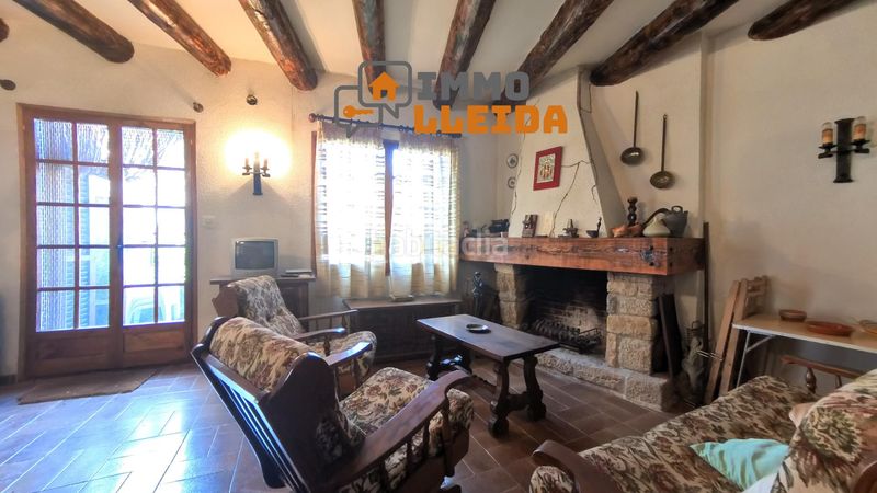 Foto f85c76d0-9604-4000-85b4-4455c72943a2. Casa adossada a Àger