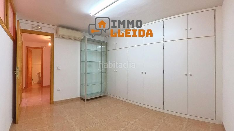 Foto 7ede2d75-37cf-42d4-832e-82268397cf9a. Local comercial a calle del barranc 5 a Alfarràs