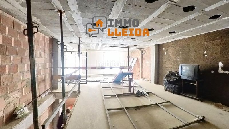 Foto bdef3628-cf4c-4e1d-8d00-897af3c6fa3f. Local comercial a calle de les franqueses 63 a Balaguer