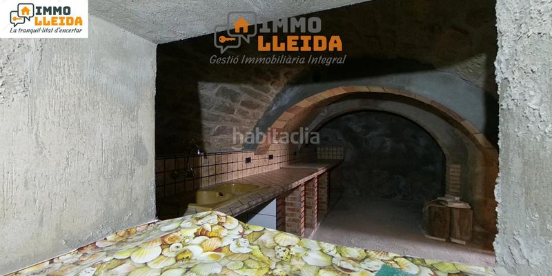 Foto 1e7cf7bf-95e9-4754-ae91-a571e516da44. Casa adosada en calle vernet 17 casa en vernet por acabar de reformar y con múltiples posibilidades!! en Artesa de Segre