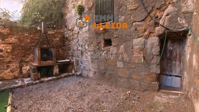 Foto 07054aaf-57b2-4229-ae23-c170f63f7c0c. Casa adossada a calle vilanova a Ponts
