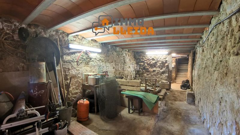 Foto b475de04-54c6-4f85-83dd-f6c11920d9eb. Casa adossada a calle vilanova a Ponts