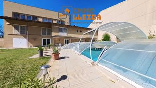 Chalet in Calle riu 23. Fabuloso chalet de estilo moderno en tárrega