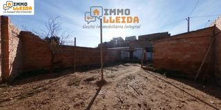 Terreno residencial en Balaguer. Solar urbano en balaguer con 102m  construidos!!