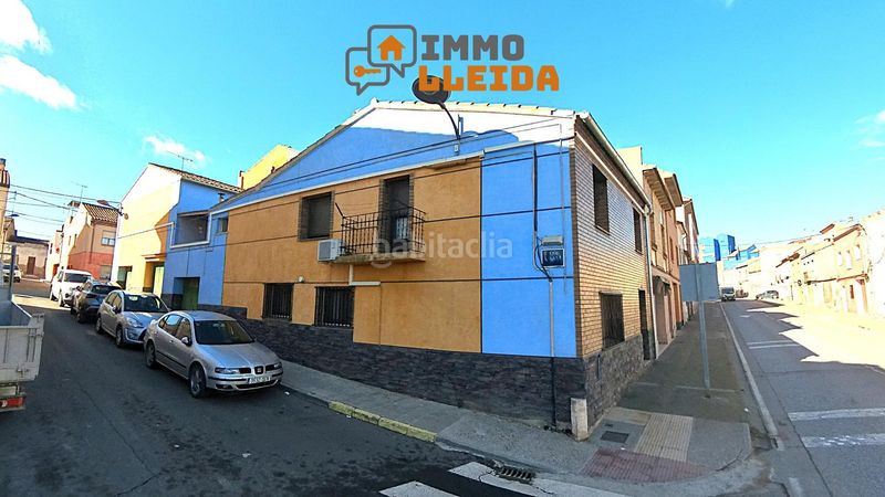 Foto e1ff8030-65a2-4e0d-a66b-a6ea4c36a560. Reihenhaus in calle almacellas 28 in Binéfar