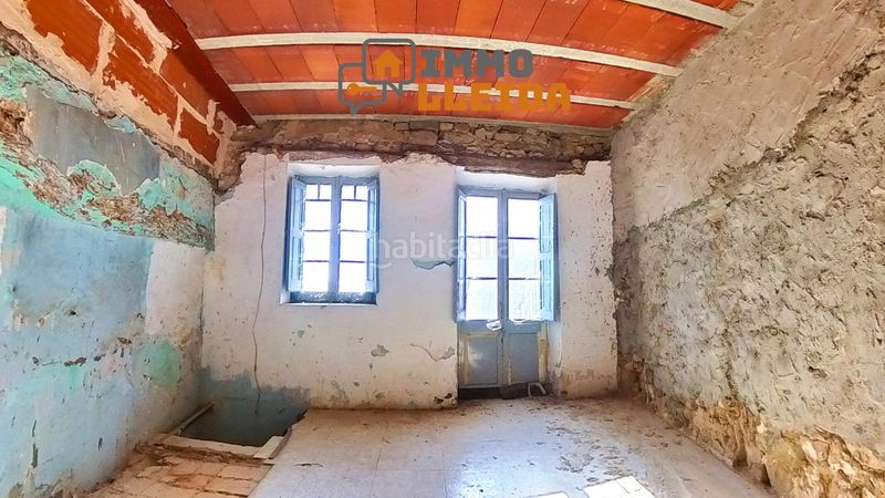 Foto 99fb1f8e-81e7-4874-900f-d03d9314f2e0. Casa adossada a calle major a Vilanova de Meià