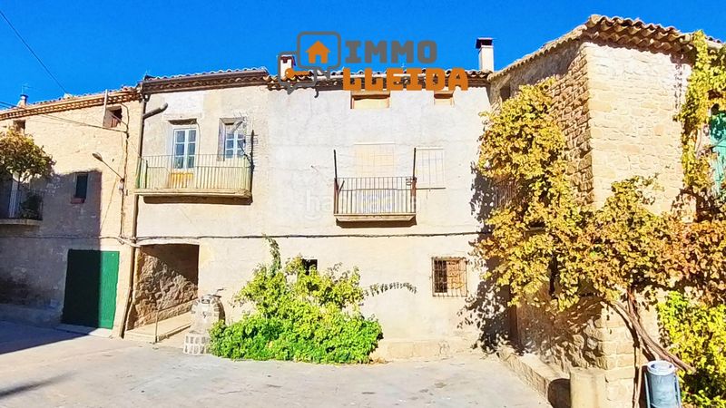 Foto c8e8de11-5d73-4dda-8f09-fc2fbb97776f. Casa adossada a calle major a Vilanova de Meià