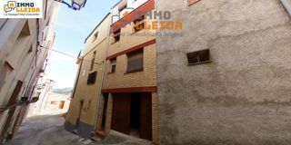 Casa adossada a Artesa de Segre. Casa adosada en baldomar con bonitas vistas y en buen estado!!