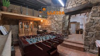 Maison jumelée à Calle major 21. Casa de piedra con encanto y autenticidad en montoliu de segarra