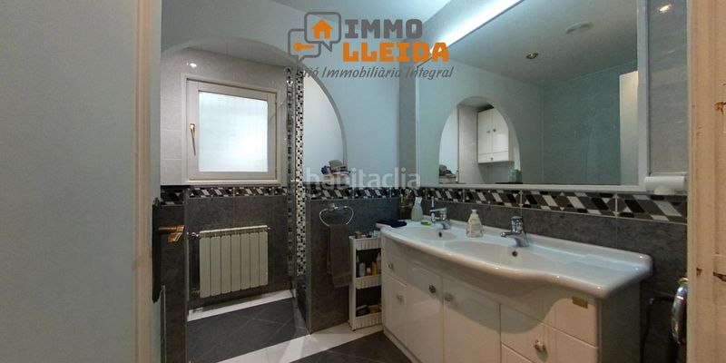 Foto 59a542af-5910-4438-a5b5-2da0198c1aec. Casa amb calefacció aparcament piscina a Sentiu de Sió (La)