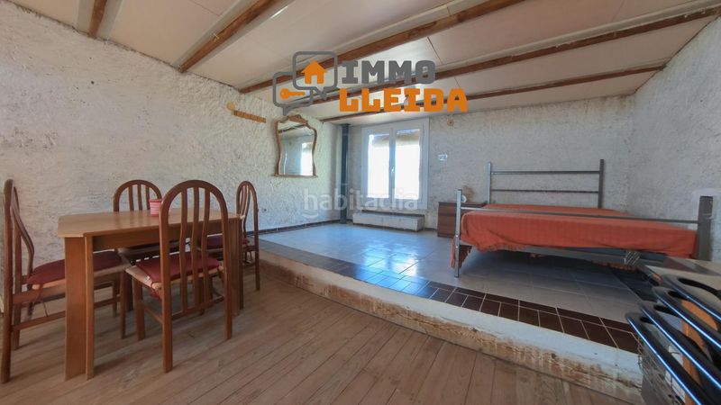Foto 1c901dff-66a8-42ee-8945-7c21842885d2. Casa adosada en calle santa maria encanto y amplitud en el corazón en Castelló de Farfanya