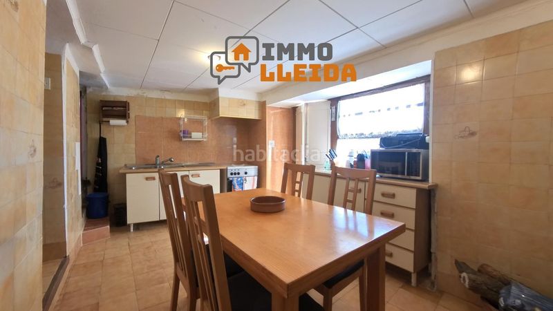 Foto 50ea4698-1a41-4744-9341-d137408dabe8. Casa adosada en calle santa maria encanto y amplitud en el corazón en Castelló de Farfanya