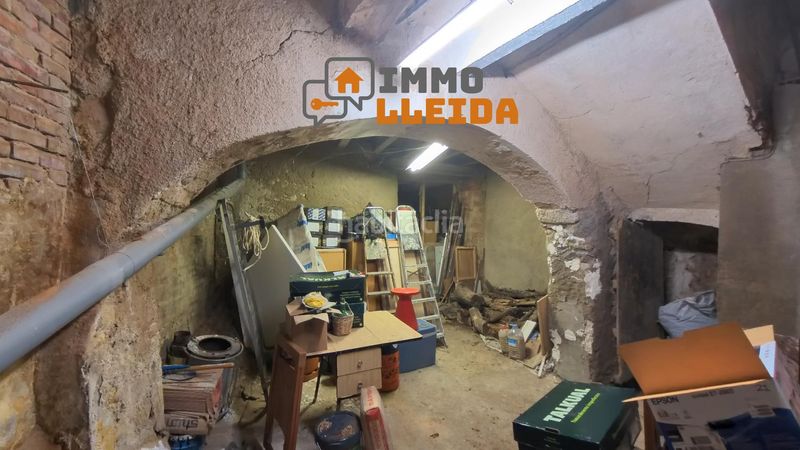 Foto 7a84f627-93be-4282-899d-c13f240b6002. Casa adosada en calle santa maria encanto y amplitud en el corazón en Castelló de Farfanya
