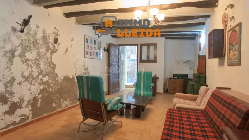 Foto a387e52c-9b77-43bb-8f89-b5190d2b6206. Casa adosada en calle santa maria encanto y amplitud en el corazón en Castelló de Farfanya