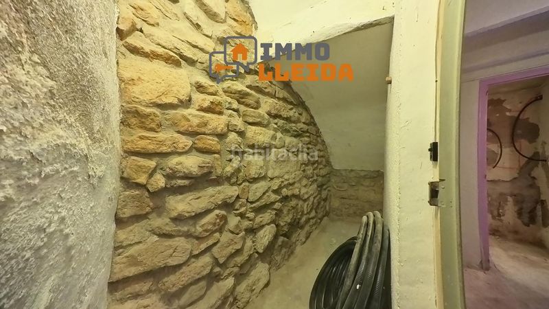 Foto 93b69e27-f9a5-4666-888b-0e33d50407f4. Casa adossada a calle sant vicenç 2 a Àger