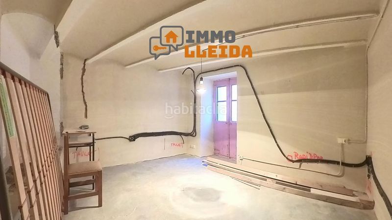 Foto d834a810-8e4e-4393-8ebc-073100a98a8c. Casa adossada a calle sant vicenç 2 a Àger
