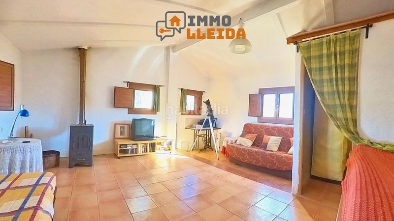 Foto 1fbeeb47-7741-4678-86a4-17d489ac3bee. Casa adossada amb calefacció a Àger