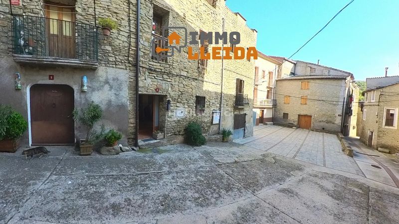 Foto 6655fd51-5ef6-420a-9afb-f2fc0e259a24. Casa adossada amb calefacció a Àger