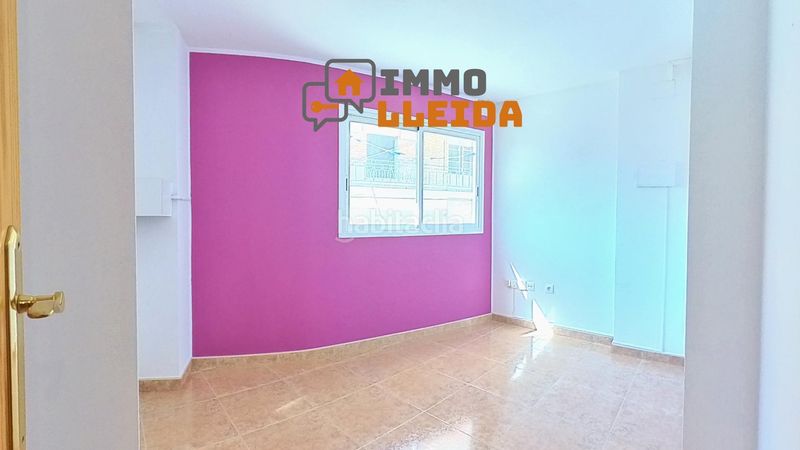Foto d5ea2fc2-572d-47d5-bf97-6e8c490c6605. Local comercial a calle del barranc 5 a Alfarràs