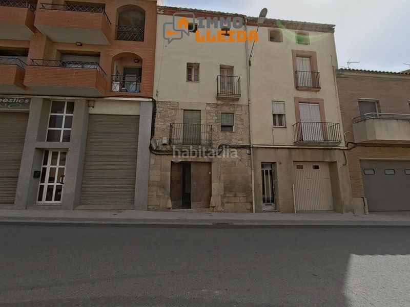 Foto 2a5b4b93-57b4-4290-bf5e-dc0a4a8f611a. Casa adossada a avenida preixana a Bellpuig