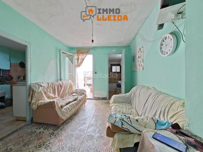 Foto 8b256d55-5bb5-4674-95ca-4878fa036fd0. Casa adossada a avenida preixana a Bellpuig