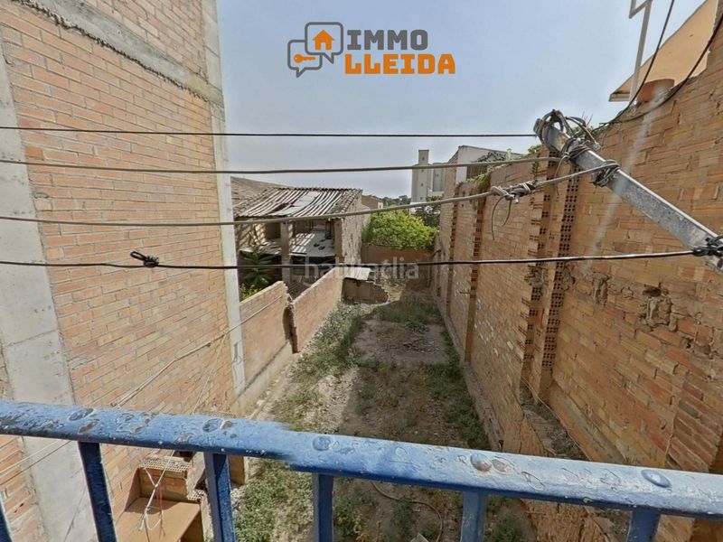 Foto a2040b13-bb83-4fce-b160-68ef32739b5a. Casa adossada a avenida preixana a Bellpuig