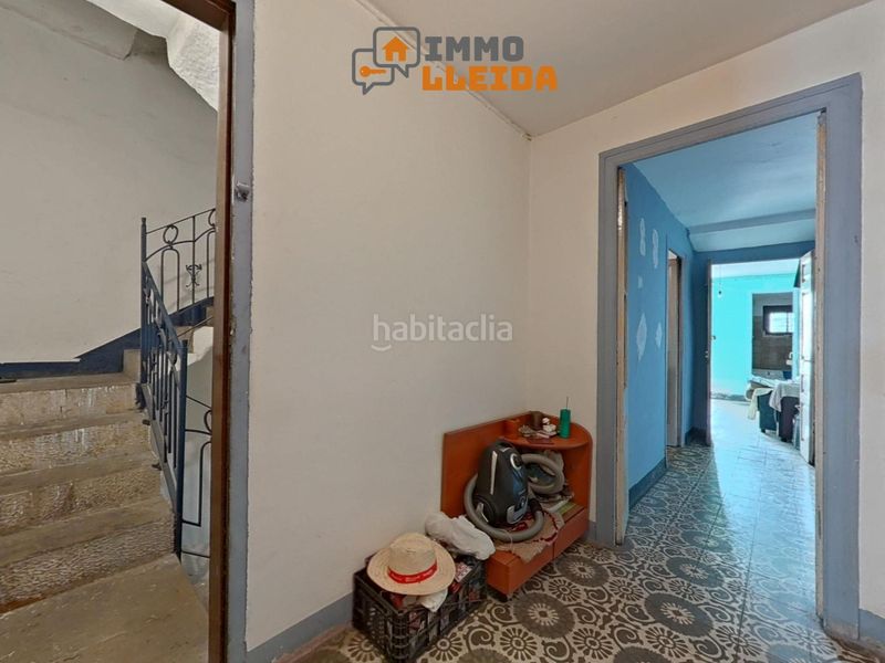 Foto ae55f3ab-7f3b-4c1a-8f2f-2e9a8433ffa3. Casa adossada a avenida preixana a Bellpuig