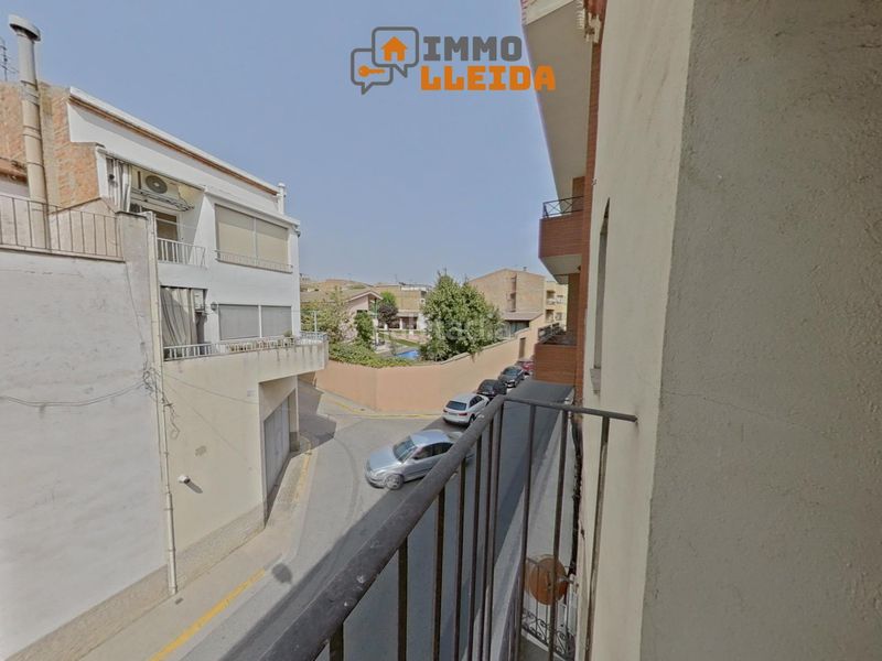 Foto bd541c58-ae63-45f8-b211-15d5cf0b0b18. Casa adossada a avenida preixana a Bellpuig