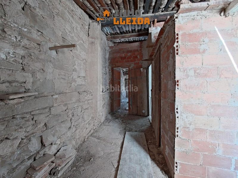 Foto cf9e7c9c-b867-4631-b721-5840d12f2b68. Casa adossada a avenida preixana a Bellpuig