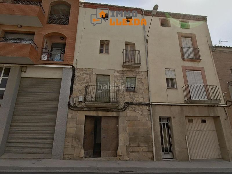 Foto d993ee90-6219-4d90-a919-0953f0f174c3. Casa adossada a avenida preixana a Bellpuig