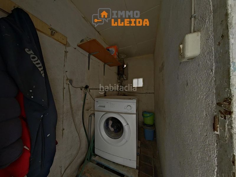 Foto ea00e5a8-7f63-4ac6-9cce-0626e110cd4f. Casa adossada a avenida preixana a Bellpuig