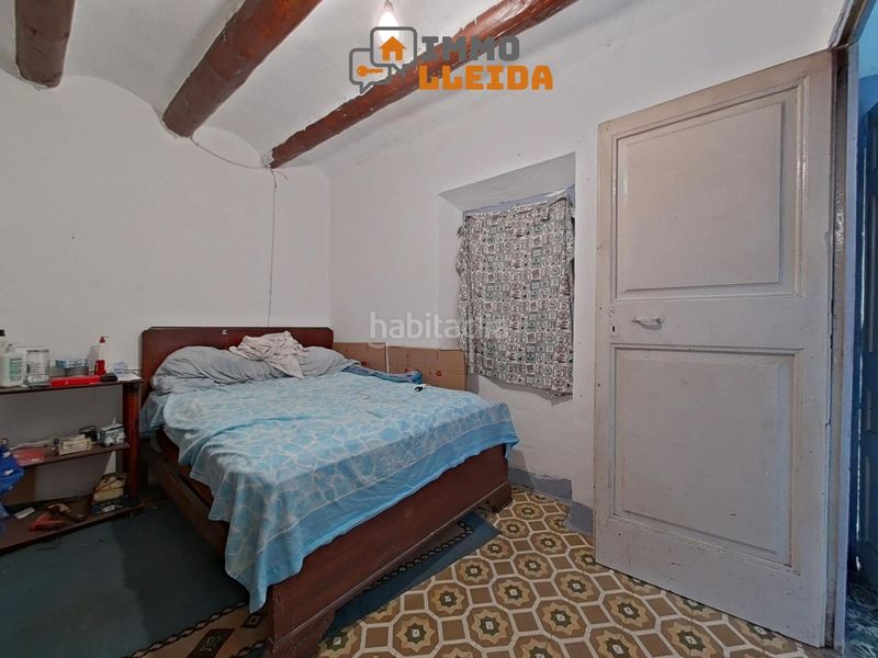 Foto fee0ed9b-970c-4b60-90fe-258f25c7f76d. Casa adossada a avenida preixana a Bellpuig