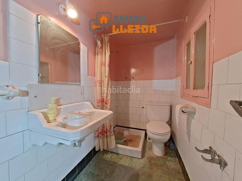 Foto 3ce50077-99b4-4a60-8f48-e98099ce1173. Casa adossada amb aparcament a Cervera