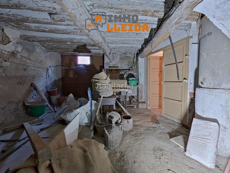 Foto a149cea0-5cb7-4586-9b63-8e95b7b3ce3a. Casa adossada amb aparcament a Cervera