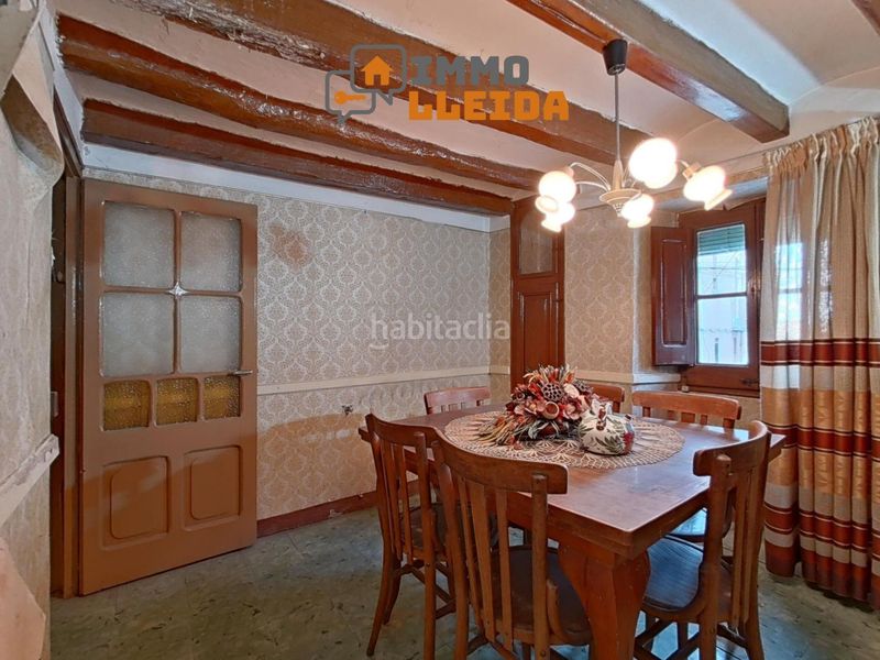Foto c4d42e0a-7214-404b-bf23-a75b067774ba. Casa adossada amb aparcament a Cervera